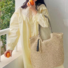 Load image into Gallery viewer, CORAL Casual Vintage Two Tones Color Tote Beach Straw Bag - Bali Lumbung