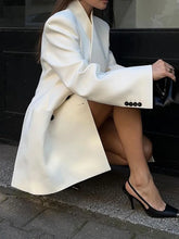 Afbeelding in Gallery-weergave laden, DARA Women's Solid Collar Coat with Shoulder Pads and Long Full Sleeves - Elegant and Loose