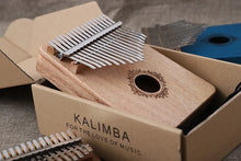 Laden Sie das Bild in den Galerie-Viewer, PUK #1 17 Keys Bull Kalimba Thumb Piano Mahogany Body Musical Instrument - Bali Lumbung