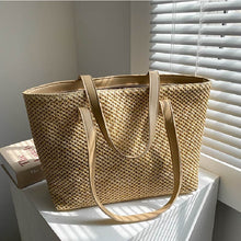 Laden Sie das Bild in den Galerie-Viewer, REMI Large Casual Beach Straw Vegan Leather Straps Tote Bag - Bali Lumbung