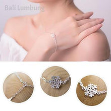 Load image into Gallery viewer, RIA Winter Snowflake Silver Bracelets - Bali Lumbung