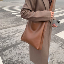 Indlæs billede til gallerivisning PEPPY  #1 Rectangle Fashion Style Lady Messenger Shoulder/ Crossbody Bag