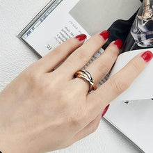 Afbeelding in Gallery-weergave laden, ROYAL Tricolored or Silver  Colors Classic Rolling Rings - Bali Lumbung