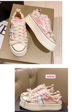 Indlæs billede til gallerivisning MAGGIE Canvas Platform Sneakers with Flowers - Bali Lumbung