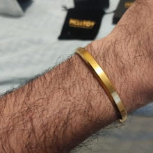 Load image into Gallery viewer, STEPH  Cuff Bangles Stainless Steel Unisex Bracelet - Bali Lumbung