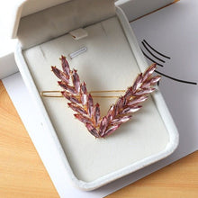 Indlæs billede til gallerivisning PADI  V Shape Crystal Hair Clip - Bali Lumbung
