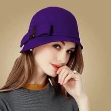 Laden Sie das Bild in den Galerie-Viewer, PEPPA Bowler Fedora Cloche Top Hat with Stylish Bowknot