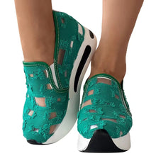Cargar imagen en el visor de la galería, YOLE Distress Style Women&#39;s Heeled Sneakers Sleek and Style Shoe