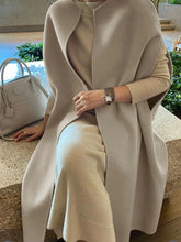 Cargar imagen en el visor de la galería, OKI Elegant Sleeveless Coat for Women is a Solid and Thick Korean Design