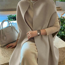 Cargar imagen en el visor de la galería, OKI Elegant Sleeveless Coat for Women is a Solid and Thick Korean Design