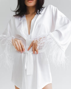 BECKY Elegant Brides Kimono Nightgown Robe Sleepwear Features Beautiful Feathers for a Luxurious Look