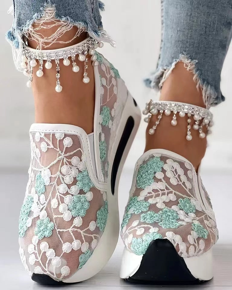 OSLA Women's Heeled Sneakers Bost Stylish Mesh Embroidery Design of Flowers