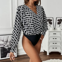 Laden Sie das Bild in den Galerie-Viewer, LOUISA Bodysuits for Women with Long Sleeves and Office Lady Blouse Style