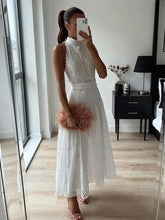 Laden Sie das Bild in den Galerie-Viewer, ROXY Elegant Fashion Female Lace Midi Dress with High Collar - Bali Lumbung