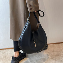 Laden Sie das Bild in den Galerie-Viewer, CHALO Unique Design Shoulder Bag/Tote Bag Vegan Leather