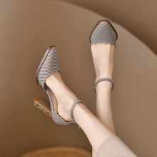 Laden Sie das Bild in den Galerie-Viewer, VIPER Women&#39;s Pump Pointed Toes featuring a Stylish, Chunky Heel Design - Bali Lumbung