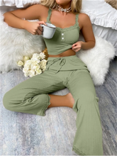 Laden Sie das Bild in den Galerie-Viewer, LARISA 2-Piece Sleeping Pajama Set Soft and Comfortable