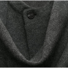 Cargar imagen en el visor de la galería, DEE Long Sleeves Short Gray Cape Coat with Scarf