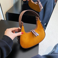 Indlæs billede til gallerivisning ALLIE Small Shoulder Saddle Clutch Bag Handbag Offers a Timeless, Vintage Look