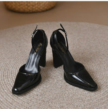 Indlæs billede til gallerivisning VIPER Women&#39;s Pump Pointed Toes featuring a Stylish, Chunky Heel Design - Bali Lumbung