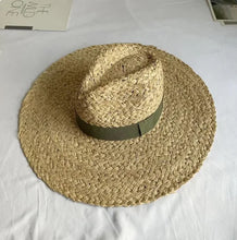 Cargar imagen en el visor de la galería, TRIXI Expertly Crafted Summer Hat with a Wide Brim and Made with Raffia