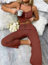 Laden Sie das Bild in den Galerie-Viewer, LARISA 2-Piece Sleeping Pajama Set Soft and Comfortable