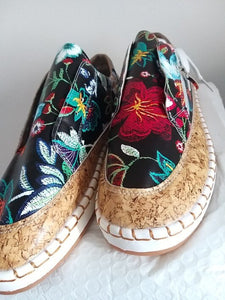 GHEA Cute Fashion Style Casual Flower Printed Lace-Up Platform Sneakers