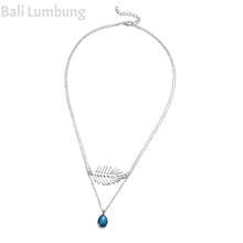 Cargar imagen en el visor de la galería, BRI Feather Pendant Stone Necklace - Bali Lumbung