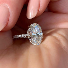Indlæs billede til gallerivisning OLIVE #1 Crystal Ring for Women Engagement Oval Shape Ring - Bali Lumbung