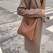 Load image into Gallery viewer, PEPPY  #1 Rectangle Fashion Style Lady Messenger Shoulder/ Crossbody Bag