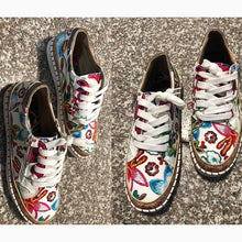 Laden Sie das Bild in den Galerie-Viewer, GHEA Cute Fashion Style Casual Flower Printed Lace-Up Platform Sneakers
