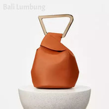 Laden Sie das Bild in den Galerie-Viewer, TITA  New Designer Irregular Bucket Bags - Bali Lumbung