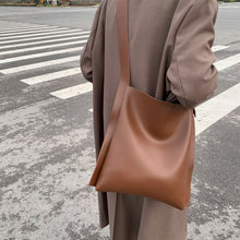 Laden Sie das Bild in den Galerie-Viewer, PEPPY  #1 Rectangle Fashion Style Lady Messenger Shoulder/ Crossbody Bag