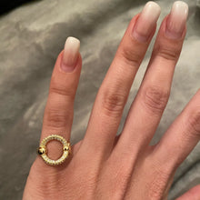 Indlæs billede til gallerivisning THENA Modern Style Gold Cubic Zirconia Ring