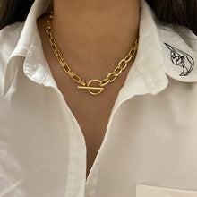 Cargar imagen en el visor de la galería, NYRA Box Chain Toggle Clasp Gold Necklaces - Bali Lumbung