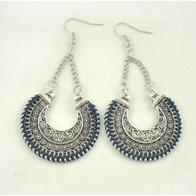 Laden Sie das Bild in den Galerie-Viewer, OILA #2 Antique silver Boho Drop Earrings - Bali Lumbung