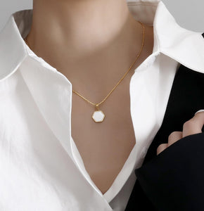 LOLHA Geometrical Natural Shell Coin Pendant Necklaces