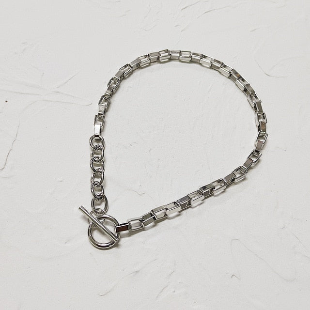 NYRA Box Chain Toggle Clasp Gold Necklaces - Bali Lumbung