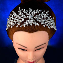 Laden Sie das Bild in den Galerie-Viewer, HANNA Cubic Zirconia Hair Accessories for Fashion Wedding