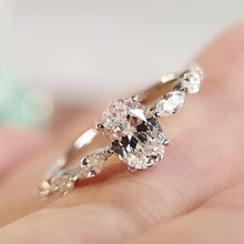Indlæs billede til gallerivisning OLIVE #2 Delicate Engagement Rings AAA Cubic Zirconia