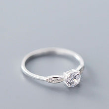 Cargar imagen en el visor de la galería, LAUT Sterling Silver Cubic Zirconia Wedding Engagement Rings