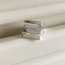 Laden Sie das Bild in den Galerie-Viewer, AGALIA #2A Irregular Multilayer Minimalist Silver Adjustable Rings