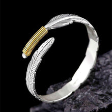 Laden Sie das Bild in den Galerie-Viewer, AETHRA #1 Feather Leaves Sterling Silver and Gold Handle Adjustable Bracelet